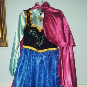 Frozen Princess Anna Dress w/ Cape size 10 Disney
